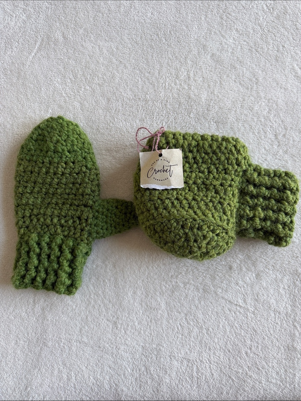 FUN HANDMADE ONE OF A KIND GREEN CROCHET MITTENS WITH BEER DRINK CUP HOLDER